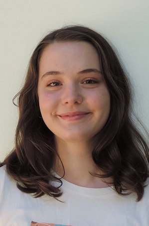  Nora Silia Hasenfratz